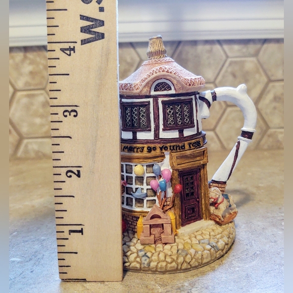 Vtg Hometown Teapot Cottages Merry Go Round Shop - Picture 8 of 13